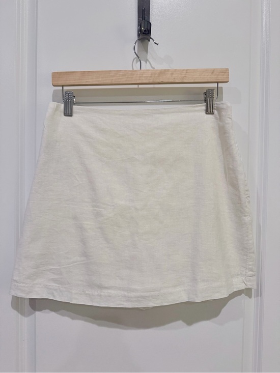 Abercrombie & Fitch Dresses & Skirts - Abercrombie and Fitch Linen Blend Mini Skort in White/Cream